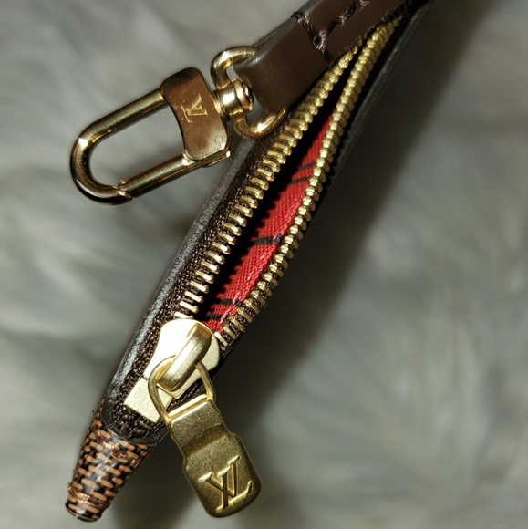 LOUIS VUITTON MM Neverfull Pouch - Picture 3 of 6